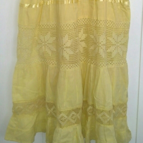LEMON Yellow Embroidered crochet Summer MAXI dress NEW - Picture 3 of 4